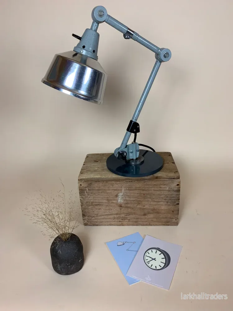 Midgard lampa – designad av Curt Fischer på 1920-talet Midgard lampa – designad av Curt Fischer på 1920-talet