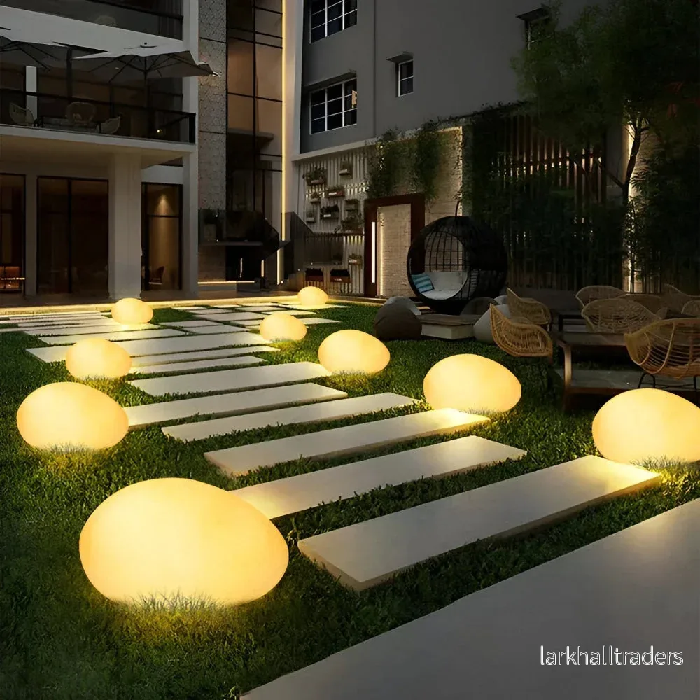 StoneGlow SolarRock – Naturtrogen LED Stenlampa för Trädgården