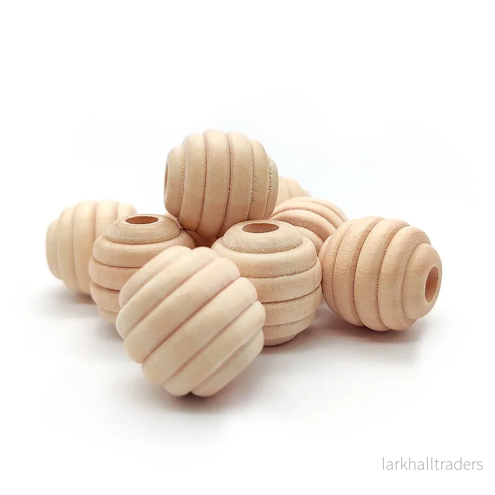 Räfflade träpärlor 20mm ”beehive”, 2-pack Räfflade träpärlor 20mm ”beehive”, 2-pack