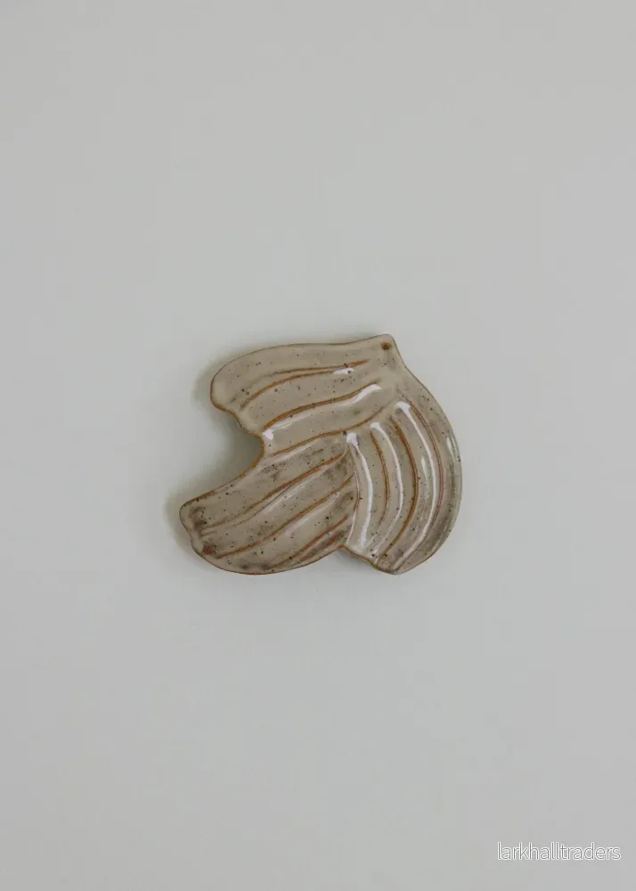 Ceramic Dove - Brun Väggkonst