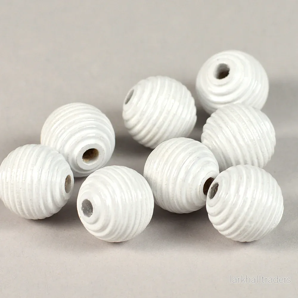 Räfflade träpärlor, 14mm, vit, 16st