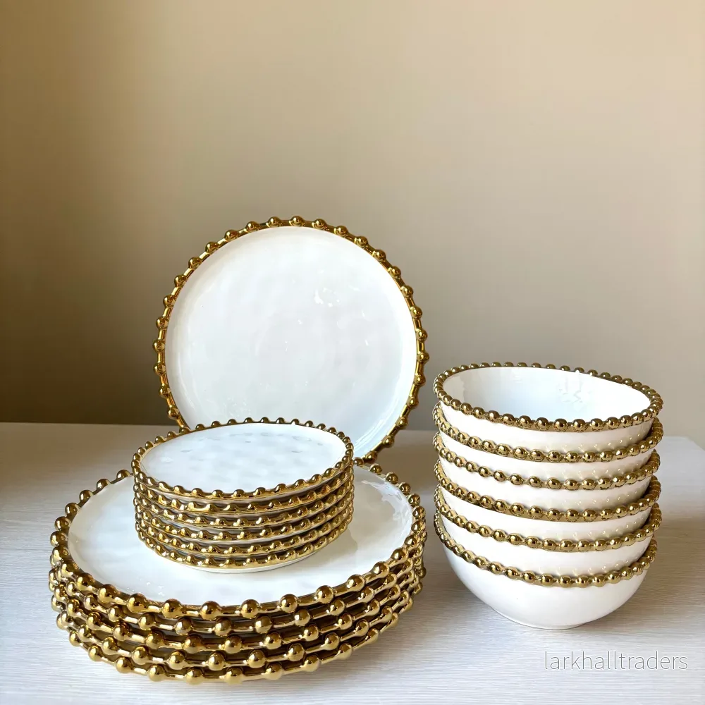 Bubbly Tallriksset – 18 Delar Med Elegant Guldkant Bubbly Tallriksset – 18 Delar Med Elegant Guldkant