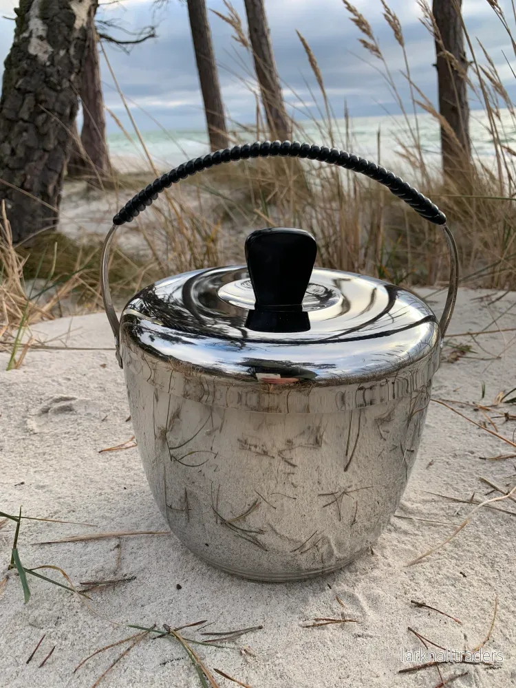 Ishink med flätat handtag