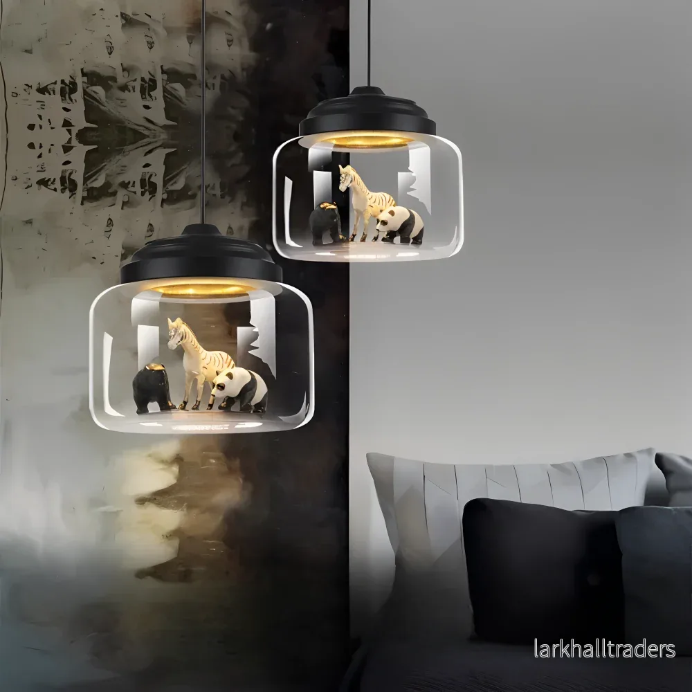 AniLume – Barnpendellampa i Glas med Nordiska Djurmotiv AniLume – Barnpendellampa i Glas med Nordiska Djurmotiv