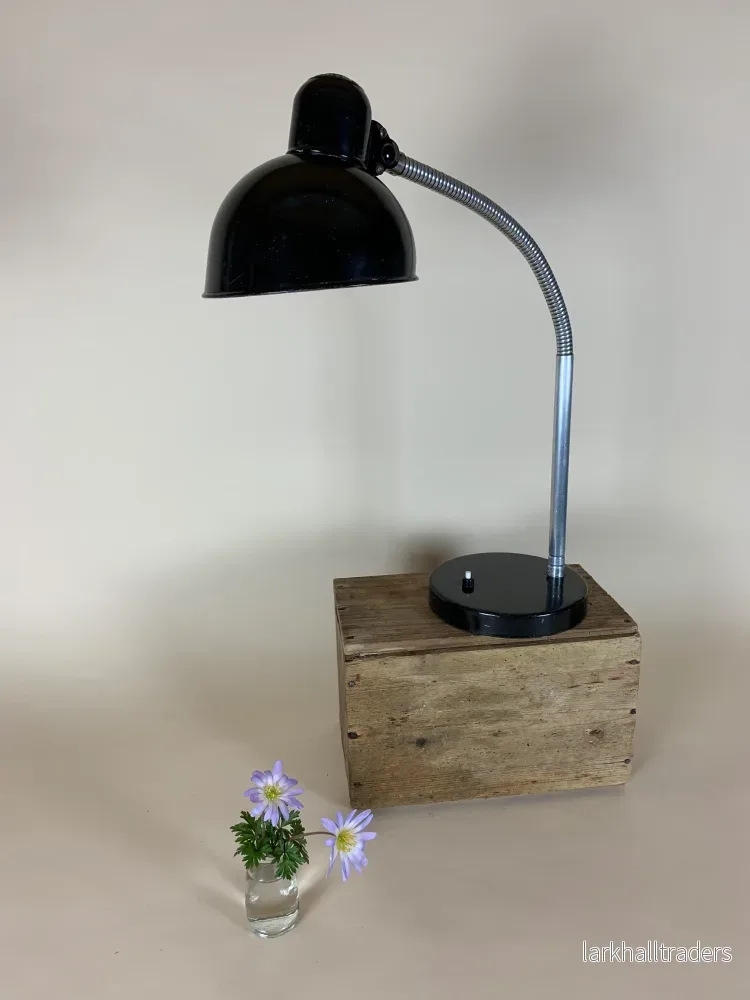 Kaiser Idell 6561 bordslampa