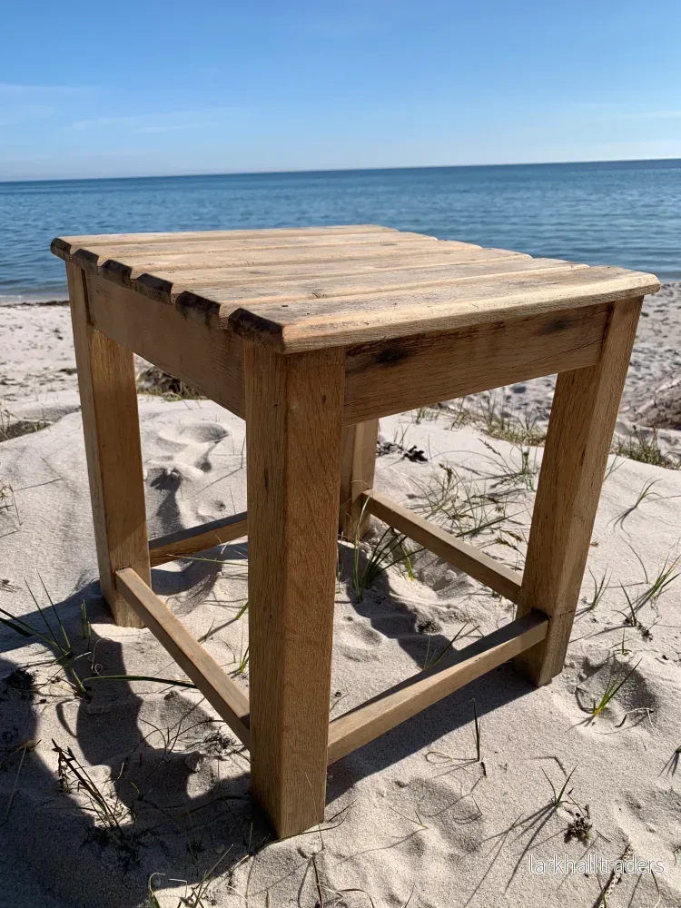 Träpall med ribbad sits - Bild 2