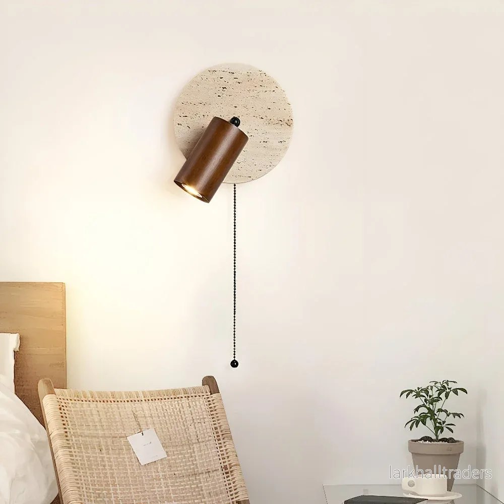 LumoStone – Mini Rund LED Vägglampa | Svängbar Vägglampa i Travertin & Trä - Bild 3