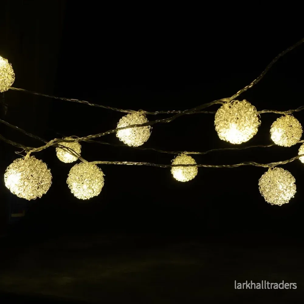 LED-ljuskedja med 20 filterkulor – Silver (3 meter) LED-ljuskedja med 20 filterkulor – Silver (3 meter)