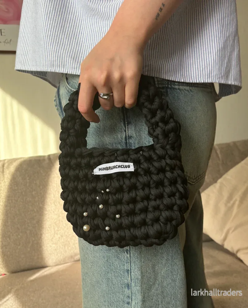 MINI STELLA Virkad Väska Svart 1