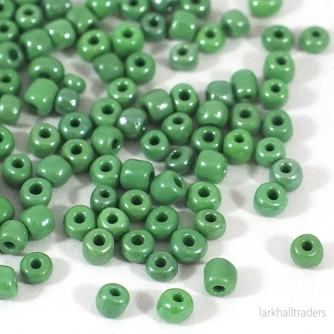 Seed Beads, 4mm, lustered grön, 30g Seed Beads, 4mm, lustered grön, 30g