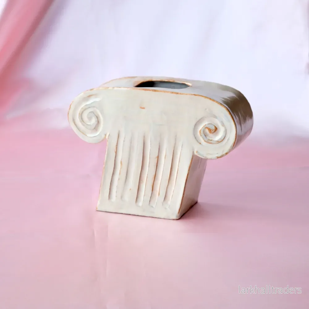 Kapitälskulptur i keramik - Beige/Vit