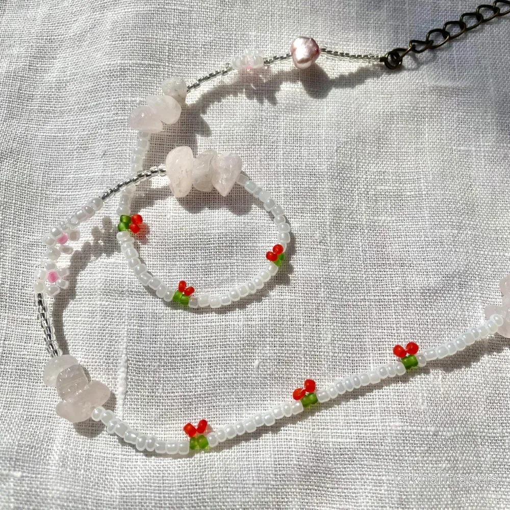 Pärlhalsband – Körsbär, Rosékvarts & Pärlor Pärlhalsband – Körsbär, Rosékvarts & Pärlor