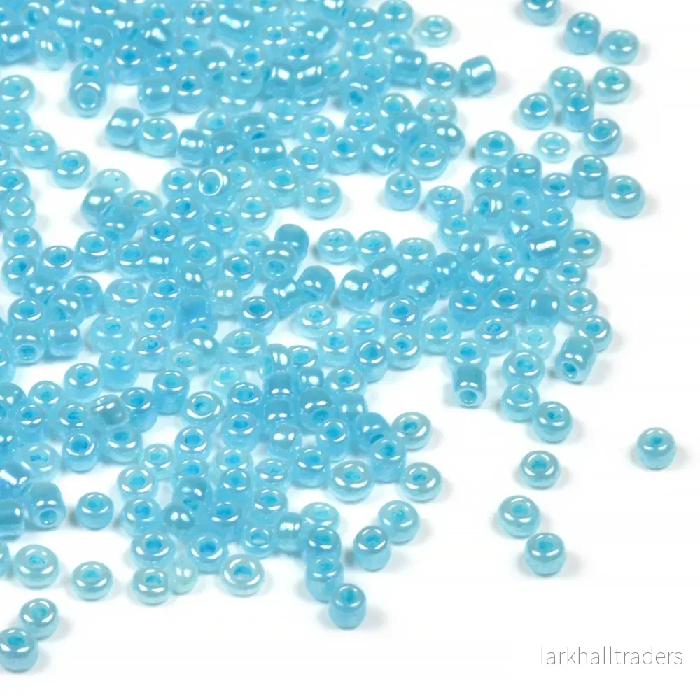 Seed Beads, 2mm, ceylon ljusblå, 30g Seed Beads, 2mm, ceylon ljusblå, 30g