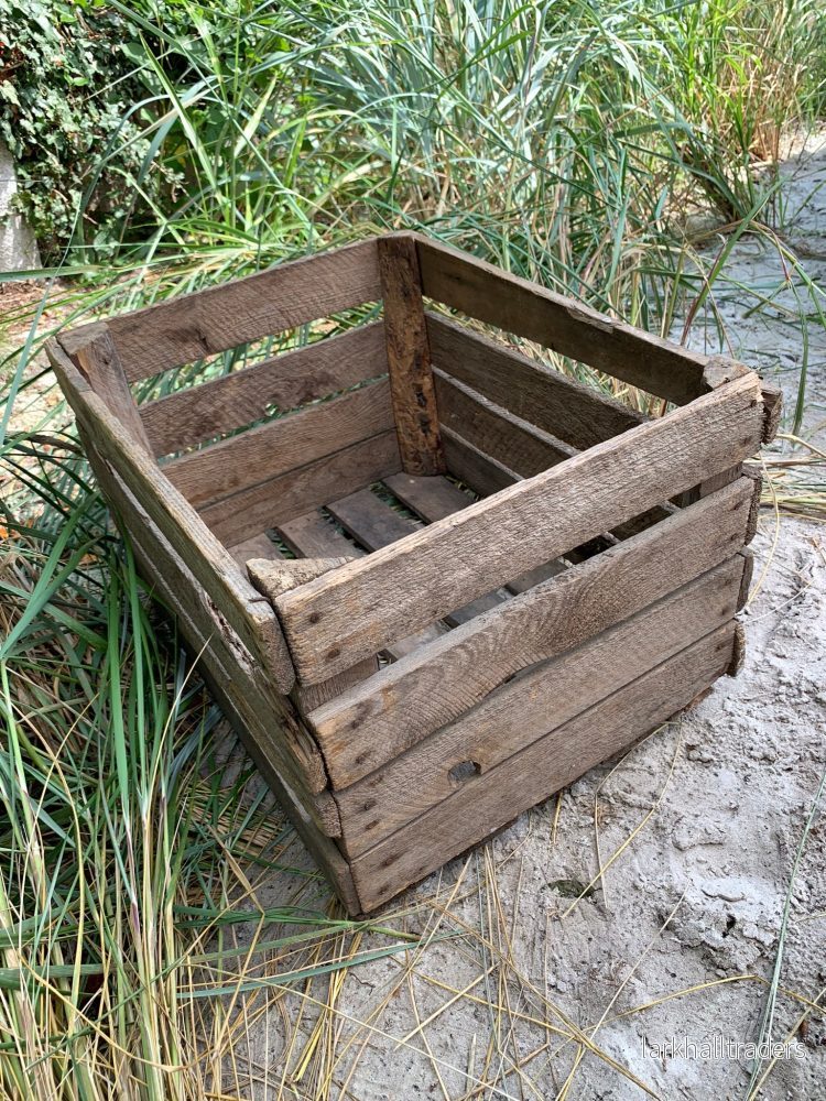 Gammal fruktlåda med patina Gammal fruktlåda med patina