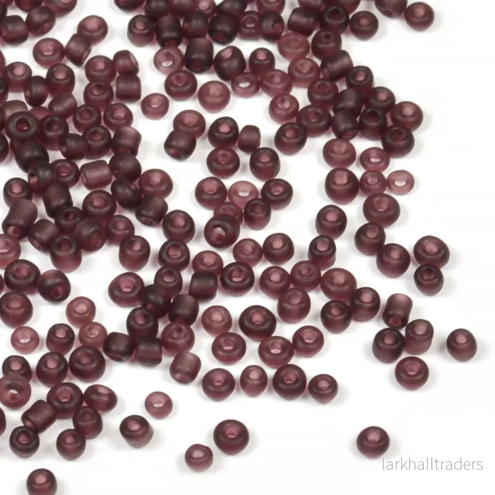 Seed Beads, 2mm, frostad-transparent plommon, 30g Seed Beads, 2mm, frostad-transparent plommon, 30g