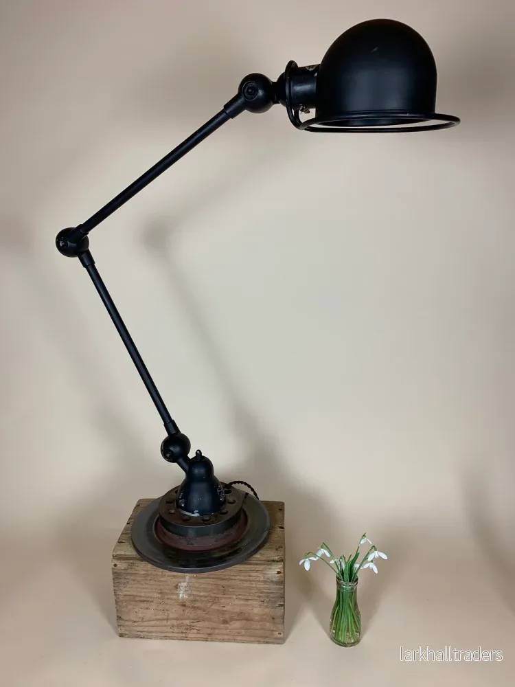 Svart Jieldé vägg- eller bordslampa med strömbrytare
