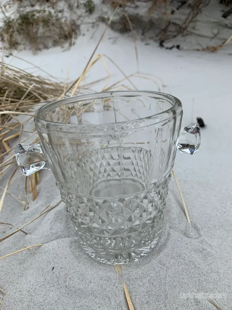 Ishink av glas med mönster Ishink av glas med mönster