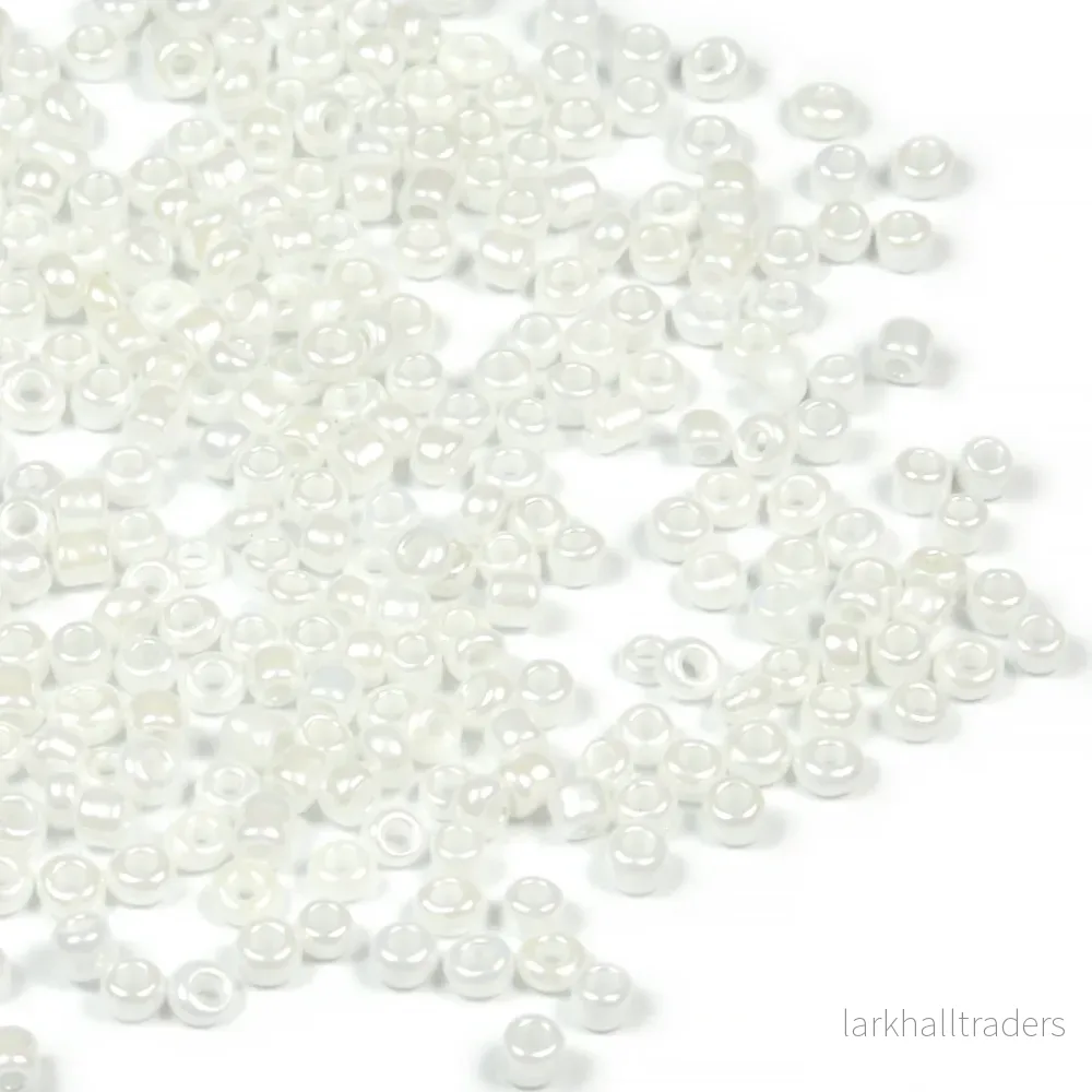 Seed Beads, 2mm, lustered vit, 30g Seed Beads, 2mm, lustered vit, 30g