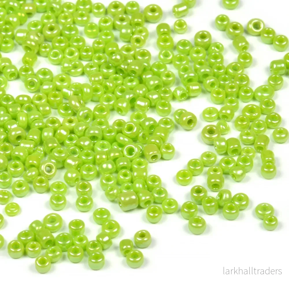 Seed Beads, 2mm, lustered ljusgrön, 30g Seed Beads, 2mm, lustered ljusgrön, 30g