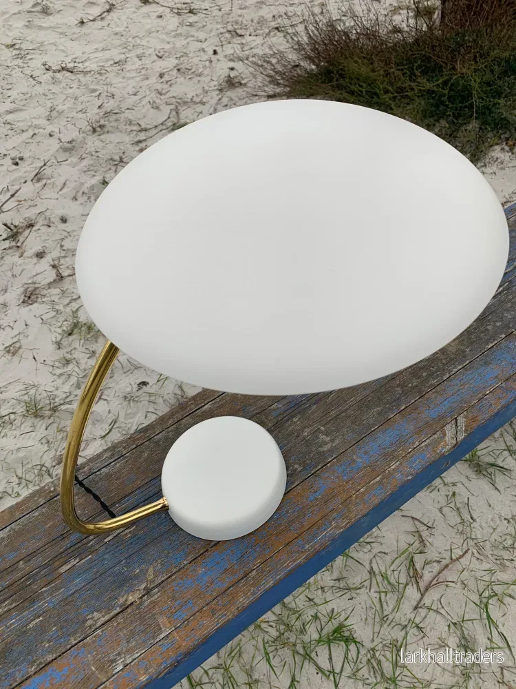 Kosacklampa - Vit med arm i mässing - Bild 3