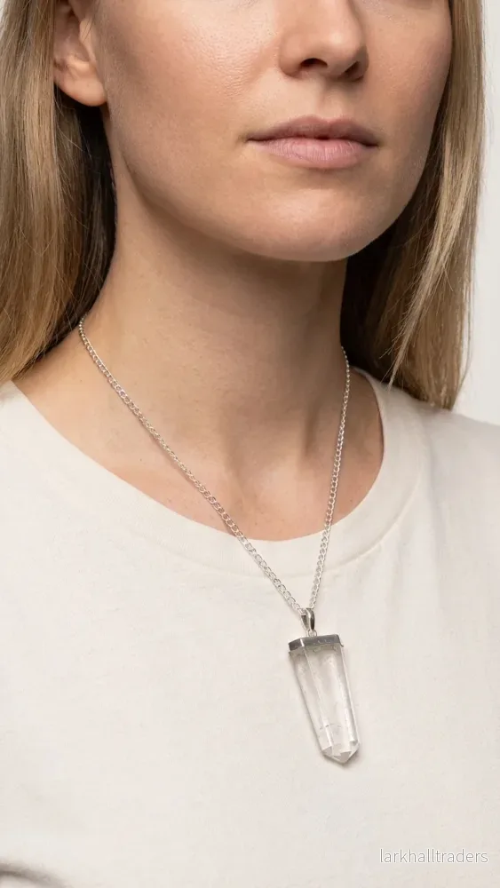 Halsband med bergkristall – platt kristallspets - Bild 3
