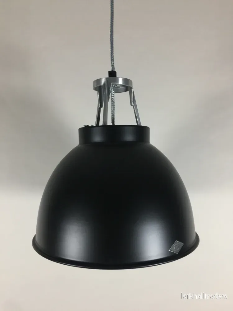 Original BTC lampa - Titan i svart - Bild 2
