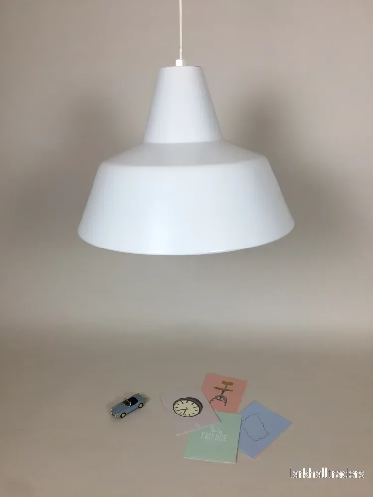 Klassisk verkstadslampa