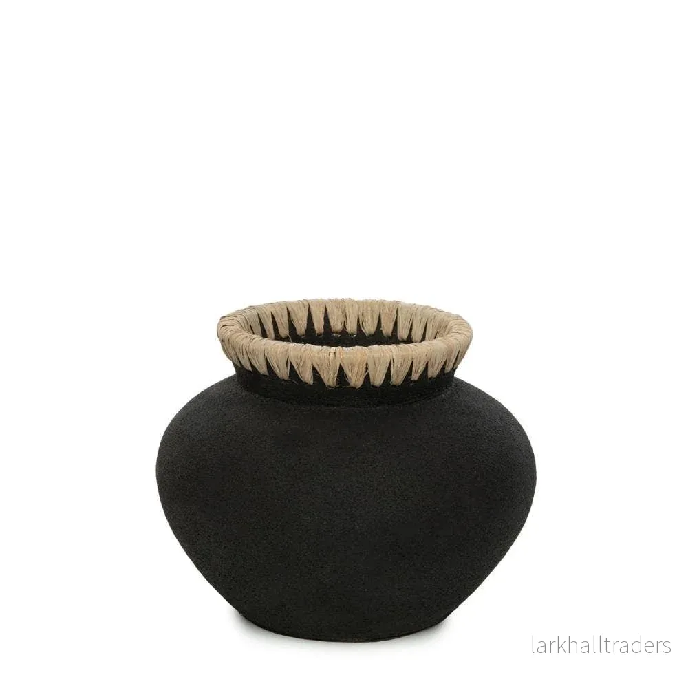 Den Styly Vase – Svart Naturlig – S