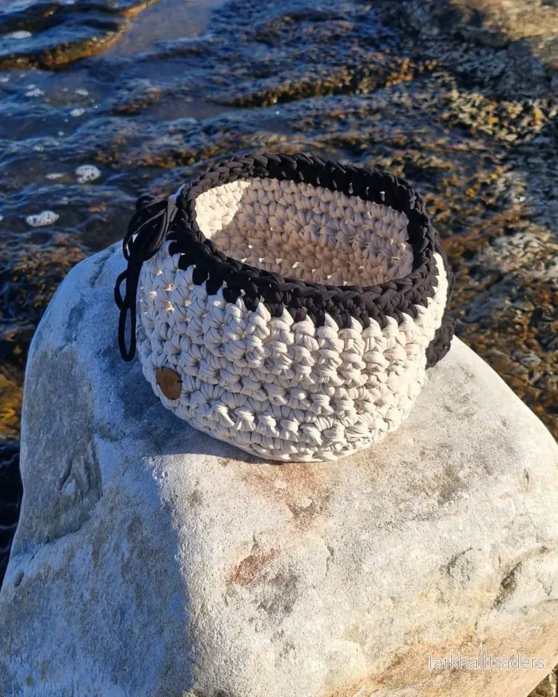 Virkad korg Ink & Ivory Bag & Basket