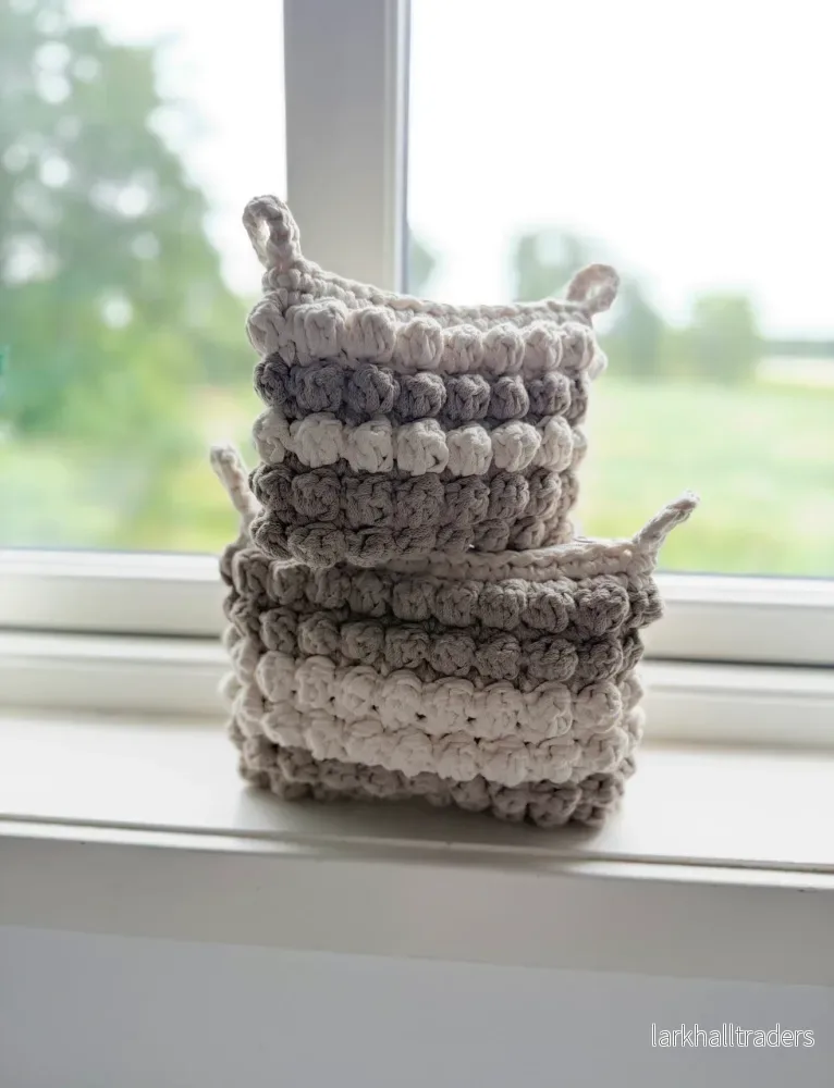 Virkad bubbliga necessär, beige/vit Virkad bubbliga necessär, beige/vit