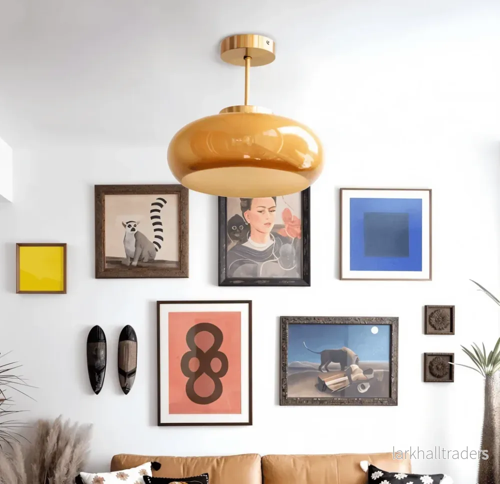 AmberGleam – Klassisk Gul Vintage Taklampa i Glas och Mässing - Bild 2