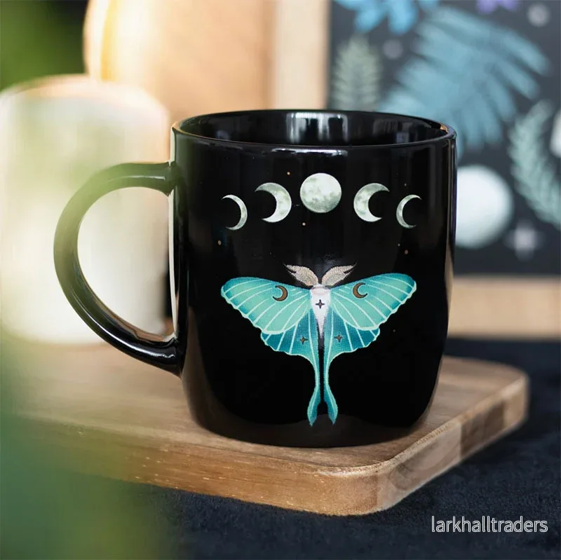 Mugg – Forest moth Mugg – Forest moth