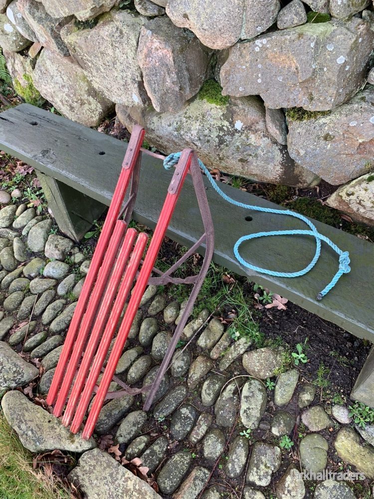 Liten röd kälke - Bild 2
