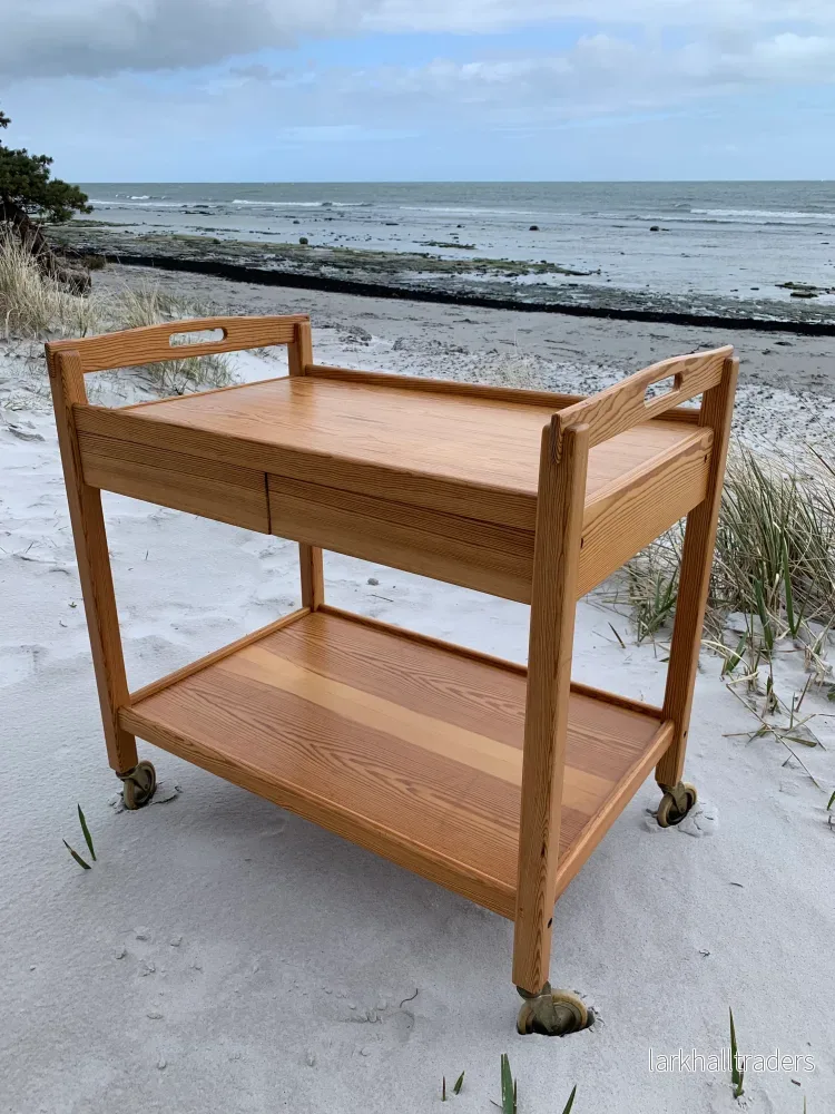 Bord eller barvogn med hjul - Bild 3
