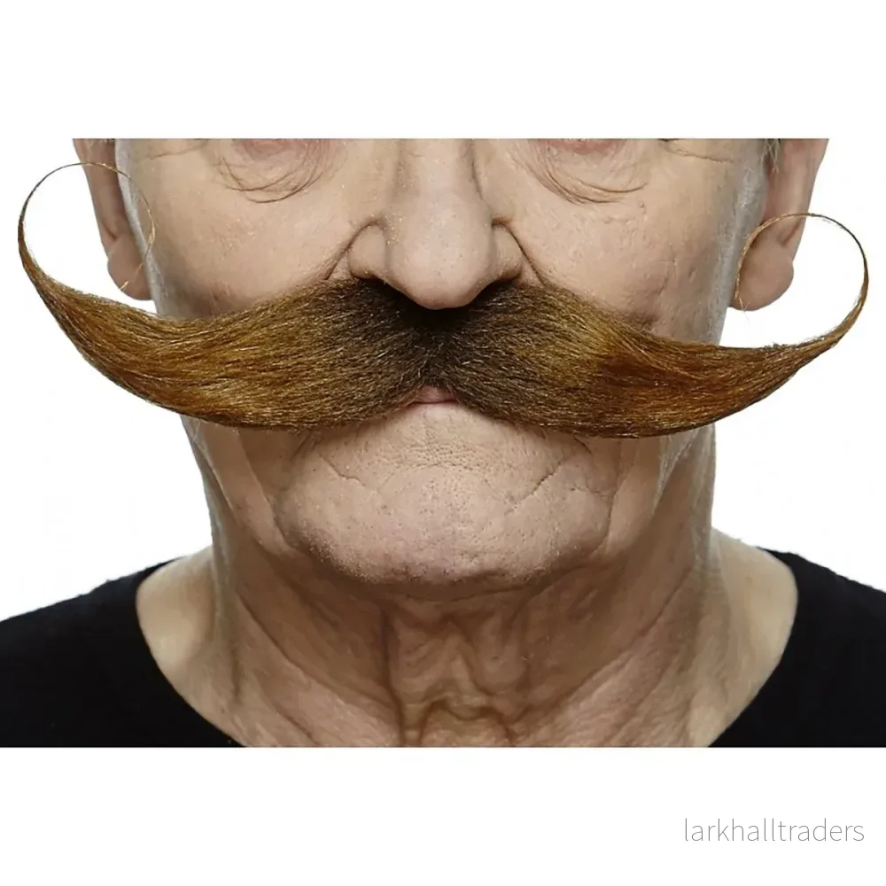 Mustasch, showman brun
