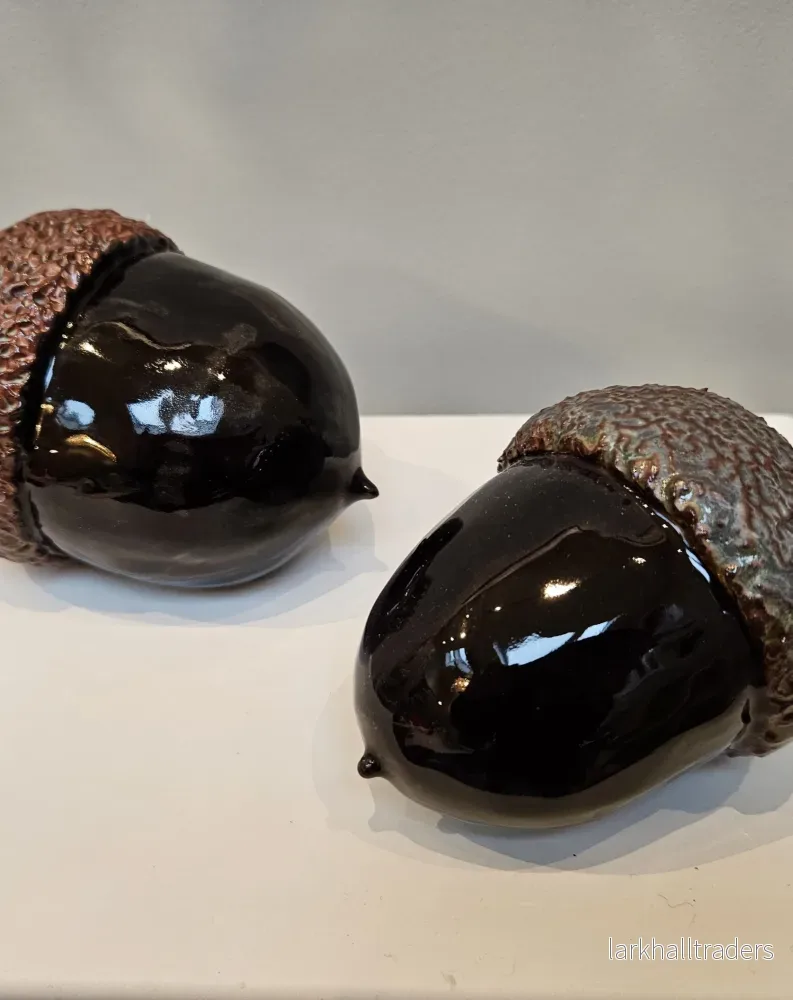 Handgjord Keramik Acorn Nr 2 - brun Skulptur - Bild 3