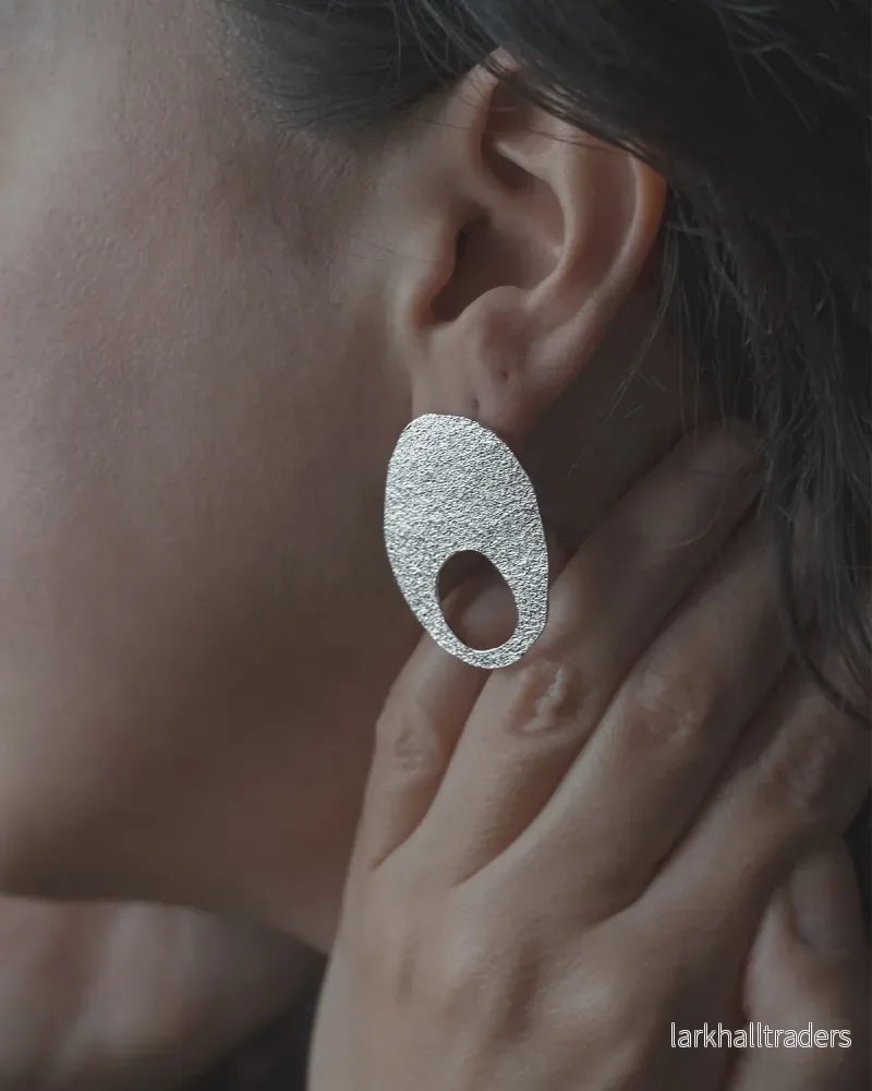 Wear the wearing-The stretch-Silverörhänge Wear the wearing-The stretch-Silverörhänge