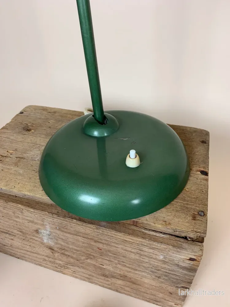 Grön Kaiser Idell lampa - designad av Christian Dell - Bild 2