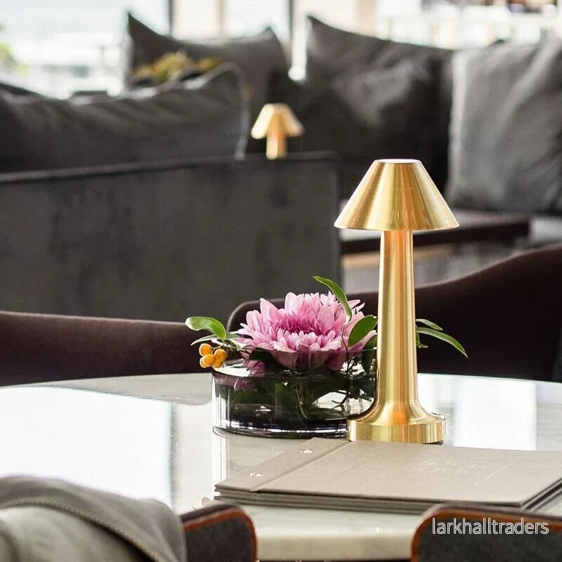 LumoBar – Dimbar uppladdningsbar bordslampa med LED-belysning för café och hem - Bild 3