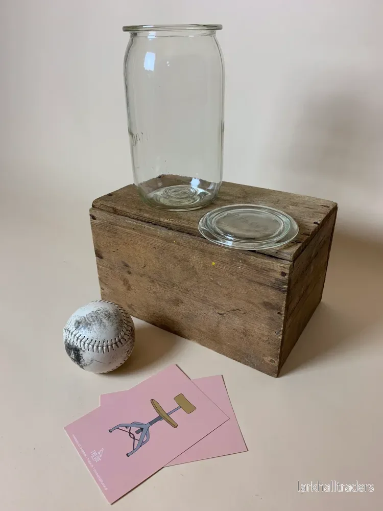 Stort sjudande glas med lock Stort sjudande glas med lock