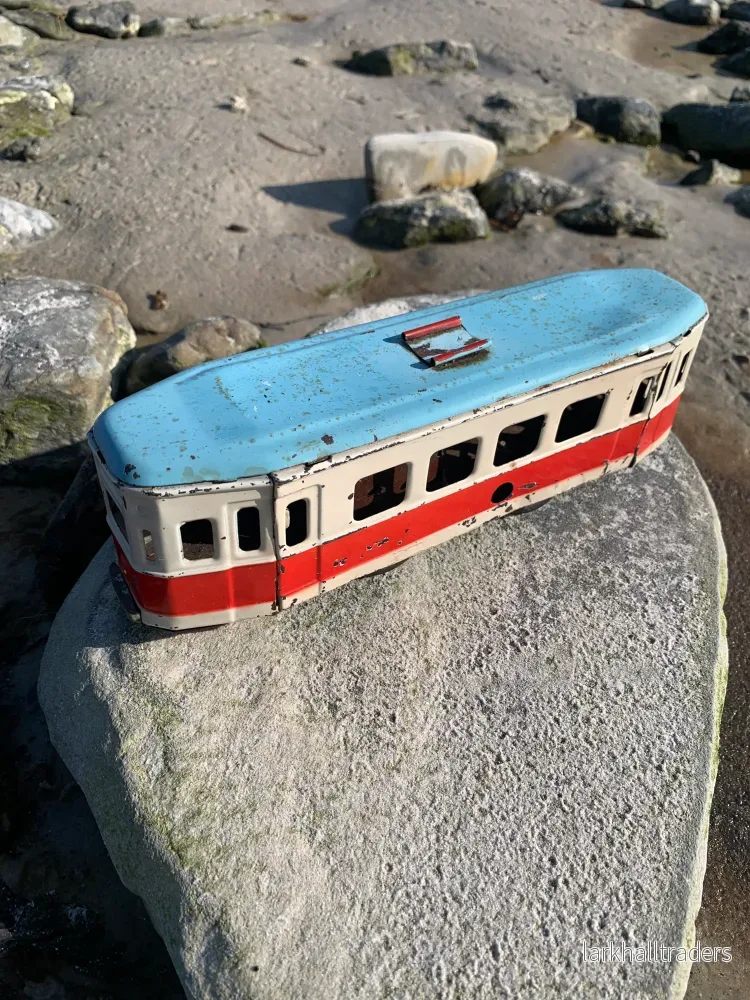 Gammal spårvagn i plåt Gammal spårvagn i plåt