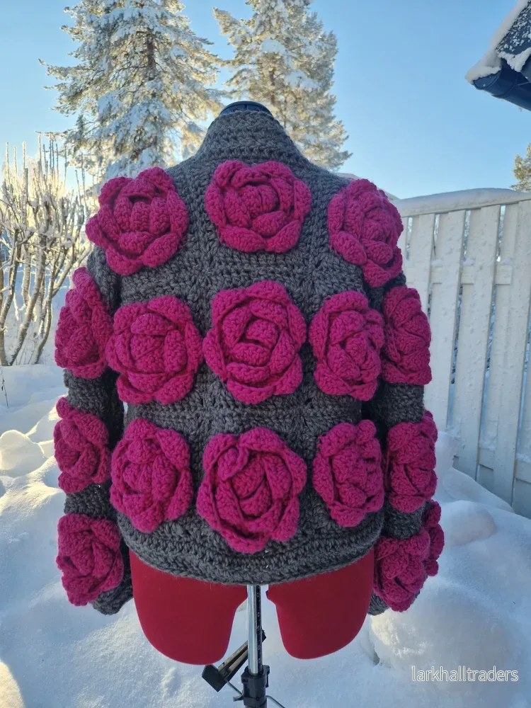Statement Rose Virkad Kofta – 100% Ull - Bild 2