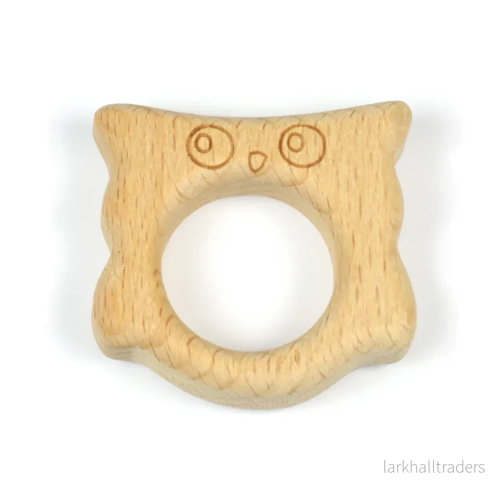Naturlig träfigur, liten uggla Naturlig träfigur, liten uggla