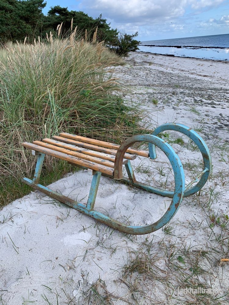 Dekorativ kälke med vackra detaljer - Bild 2