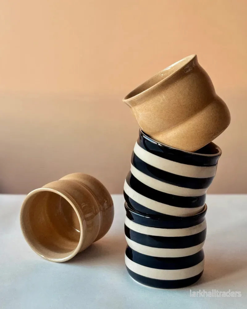 Vågig Mugg - Blandade färger