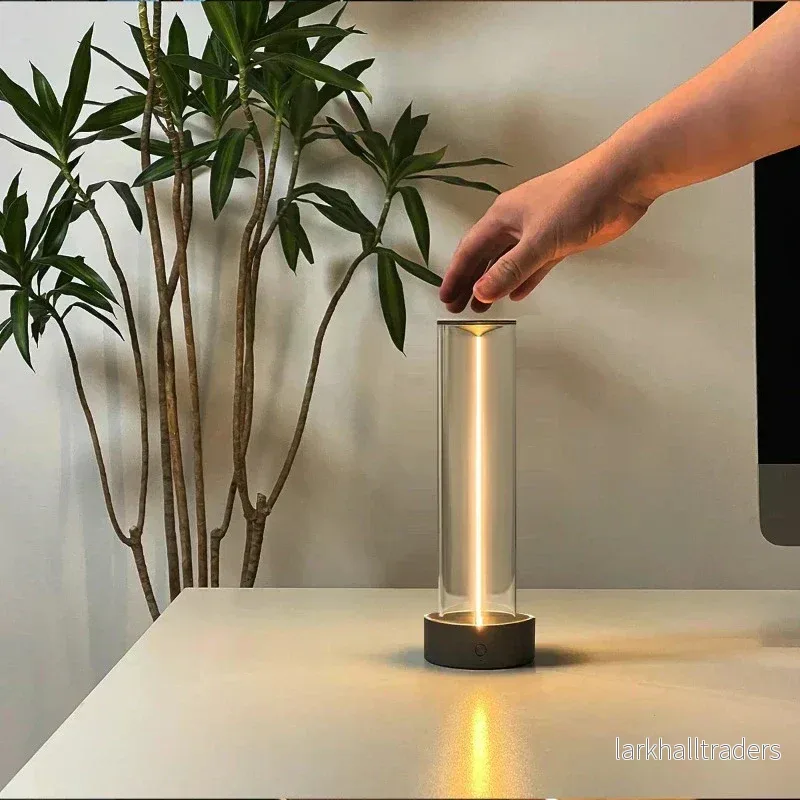 LumoTouch – Dimbar svart bordslampa med touchkontroll och modern LED-design LumoTouch – Dimbar svart bordslampa med touchkontroll och modern LED-design