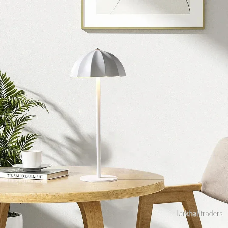 Nordlys | Skandinavisk Bordslampa med Dimbar LED-belysning