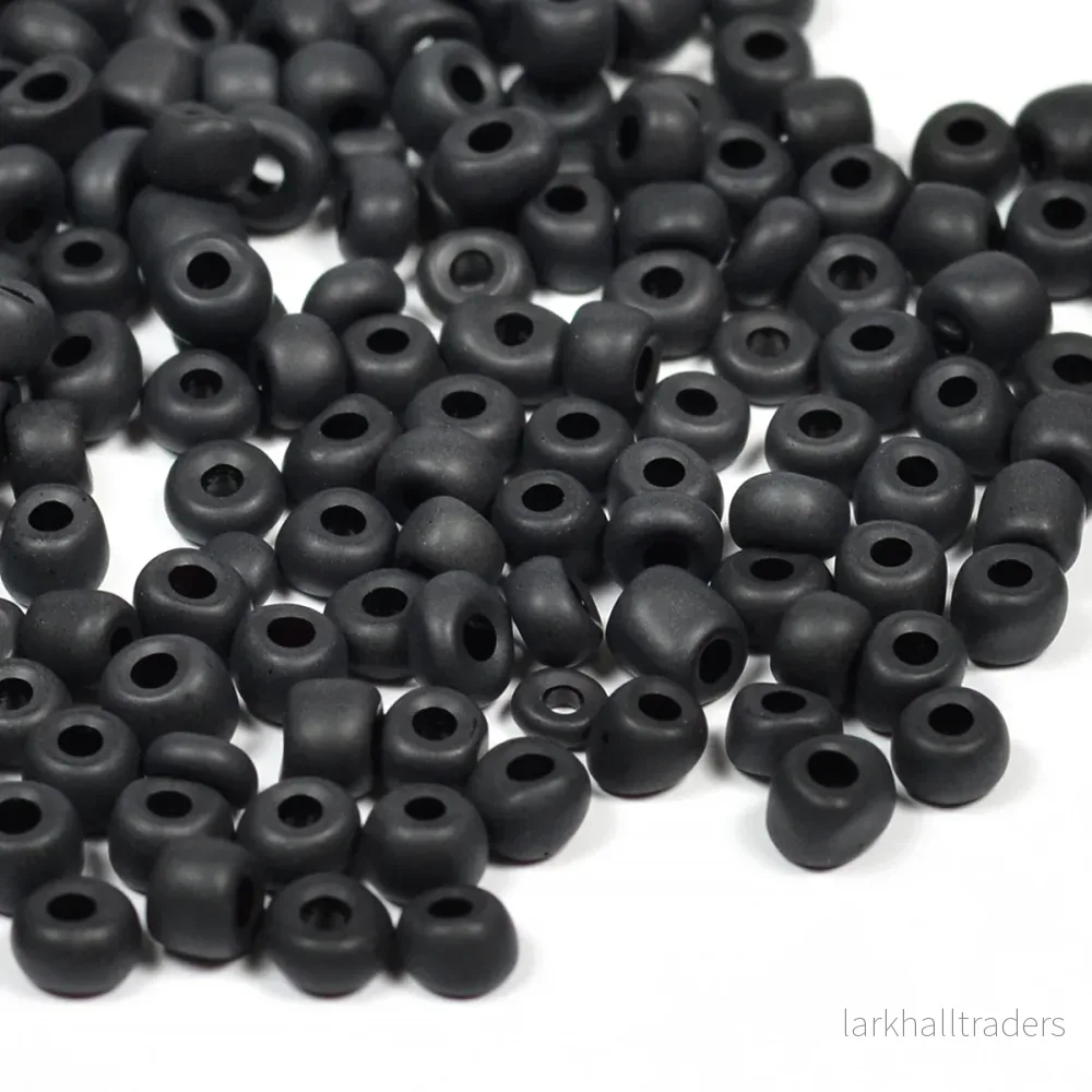 Seed Beads, 4mm, frostad svart, 30g Seed Beads, 4mm, frostad svart, 30g