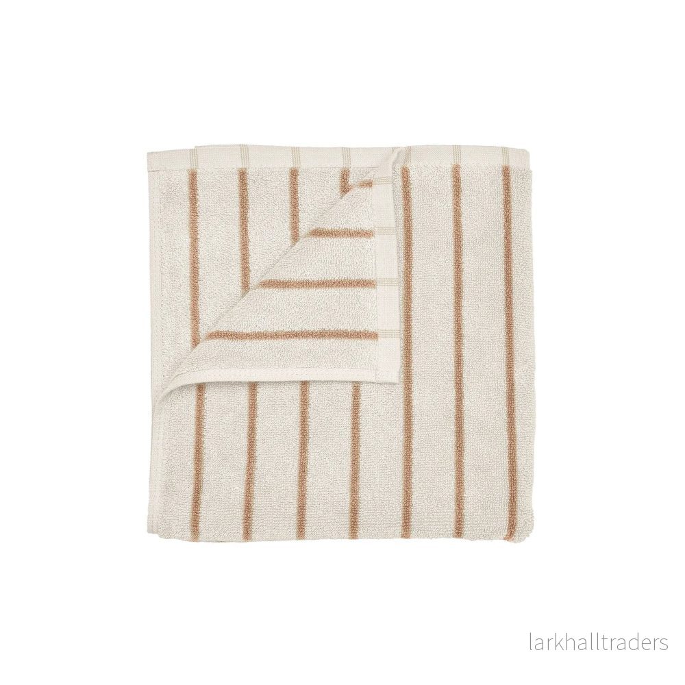 Handduk Arto hand towel 50×100 cm Handduk Arto hand towel 50×100 cm