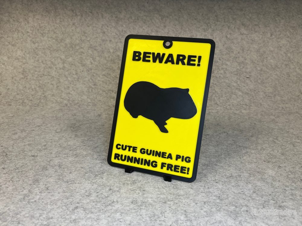 Väggdekor marsvin – Beware Cute Guinea Pig Väggdekor marsvin – Beware Cute Guinea Pig